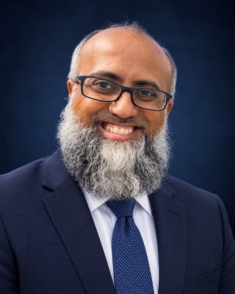 Portrait of Dr Mohammad Irfan