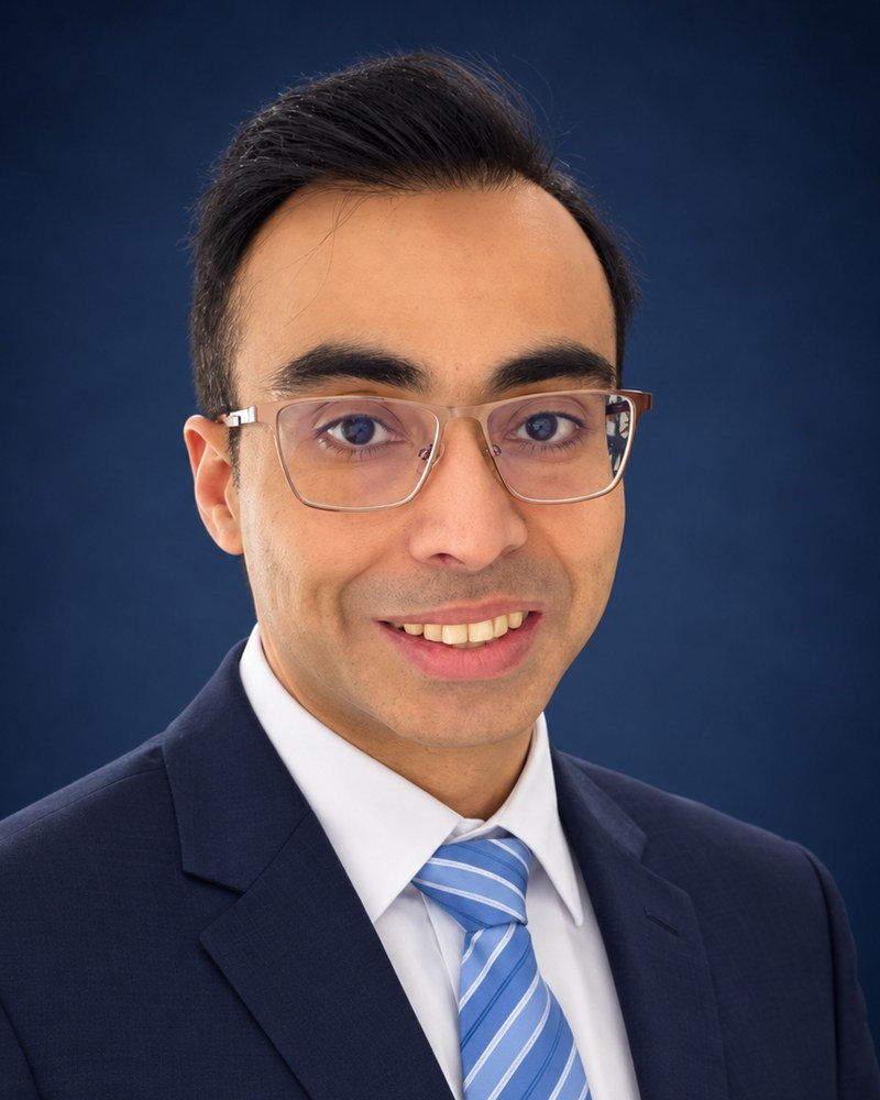 Portrait of Dr Saqib Khan